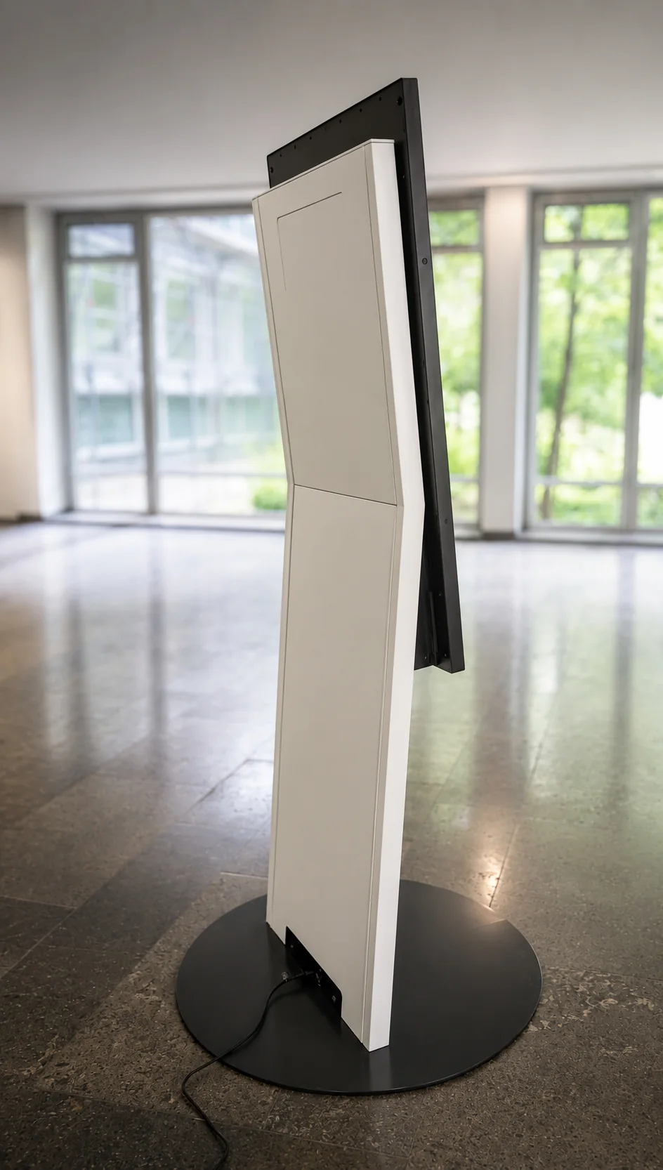 Hannover PRESENTER mit virtueller Brückentour, von rechts gesehen